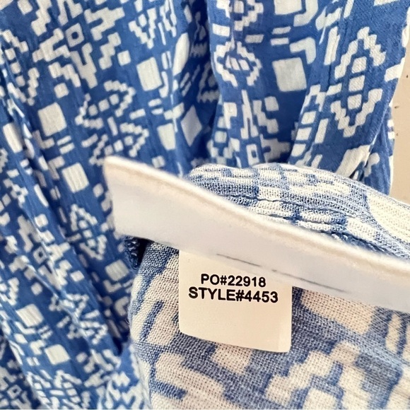 Southern Tide Charting Blue Abstract Delilah Flutter-Sleeve Top Size Medium - Picture 7 of 12